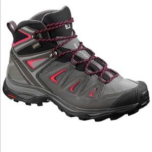 COPY - SALOMON HIKING BOOTS. GTX Ultra 3 Mid’s Size 8